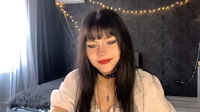 Snapshot of EmilyEmbears chatting on 05.07.26 EmilyEmbears online show from 05.07.26