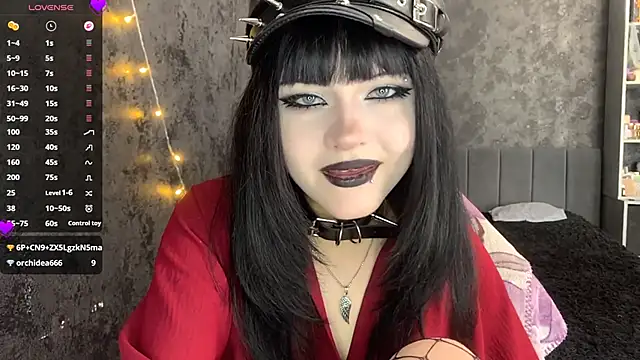 Snapshot of EmilyEmbears chatting on 06.15.26 EmilyEmbears online show from 06.15.26