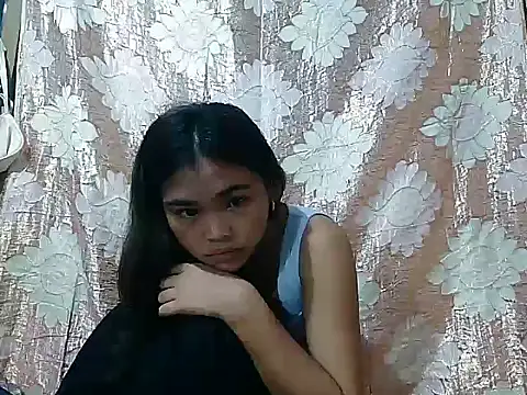 Snapshot of AsianPinay18 chatting on 04.03.26 AsianPinay18 online show from 04.03.26