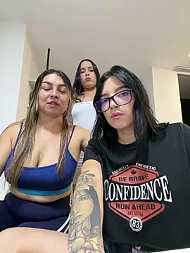 luna swee online show from 04.22.26