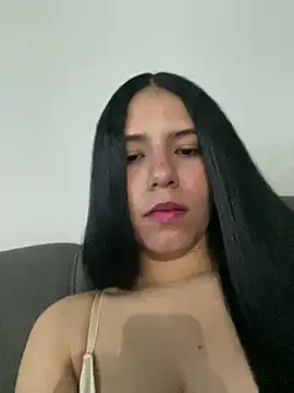 Snapshot of IsabelaRivers chatting on 05.02.26 IsabelaRivers online show from 05.02.26
