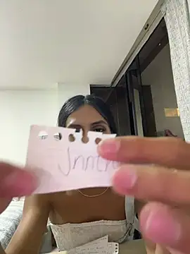 Snapshot of luna_duque chatting on 06.29.26 luna duque online show from 06.29.26