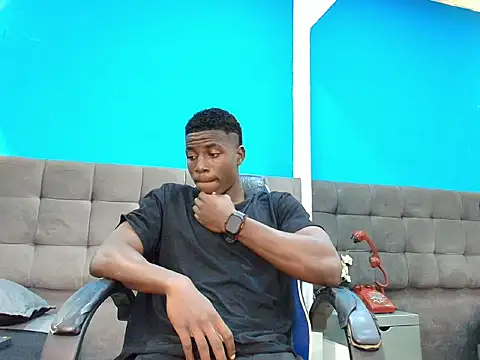Snapshot of JeanDantte chatting on 05.18.26 JeanDantte online show from 05.18.26
