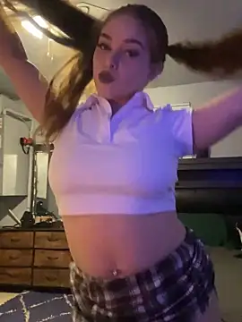 Snapshot of mariex83 chatting on 04.05.26 mariex83 online show from 04.05.26