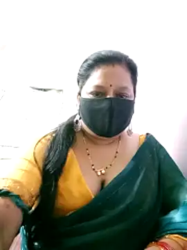 Snapshot of PINKI_024 chatting on 04.15.26 PINKI 024 online show from 04.15.26