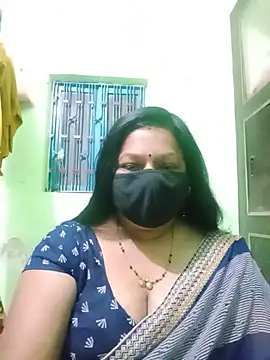 Snapshot of PINKI_024 chatting on 05.15.26 PINKI 024 online show from 05.15.26