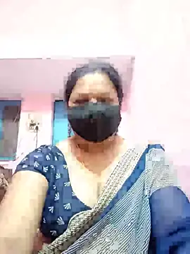Snapshot of PINKI_024 chatting on 05.17.26 PINKI 024 online show from 05.17.26