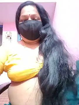 Snapshot of PINKI_024 chatting on 05.18.26 PINKI 024 online show from 05.18.26