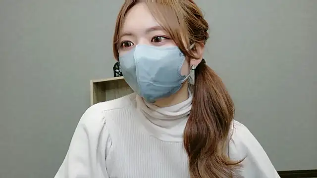 Snapshot of YUA_0425 chatting on 05.05.26 YUA 0425 online show from 05.05.26