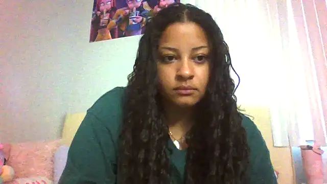 Snapshot of madzbailey chatting on 07.12.26 madzbailey online show from 07.12.26
