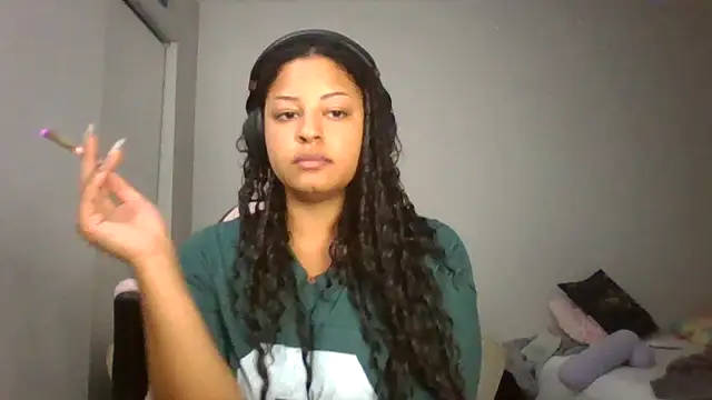 Snapshot of madzbailey chatting on 07.14.26 madzbailey online show from 07.14.26