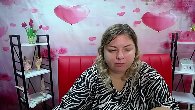 Snapshot of AdelinaMaster chatting on 07.16.26 AdelinaMaster online show from 07.16.26
