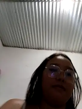 Snapshot of naughty_girl_hot_ chatting on 04.19.26 naughty girl hot online show from 04.19.26
