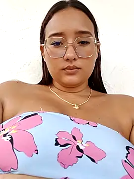 Snapshot of naughty_girl_hot_ chatting on 04.21.26 naughty girl hot online show from 04.21.26