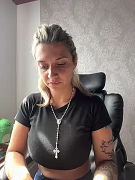 Isabella varella- online show from 06.22.26