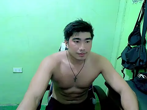 Snapshot of Hunkfireman chatting on 06.15.26 Hunkfireman online show from 06.15.26