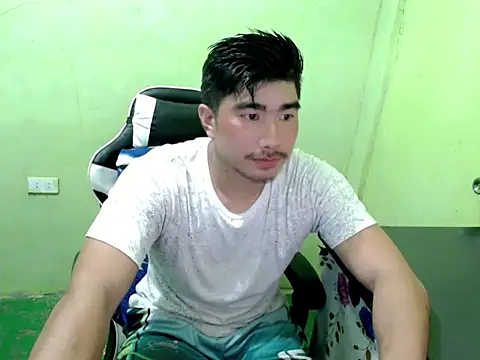 Snapshot of Hunkfireman chatting on 07.19.26 Hunkfireman online show from 07.19.26