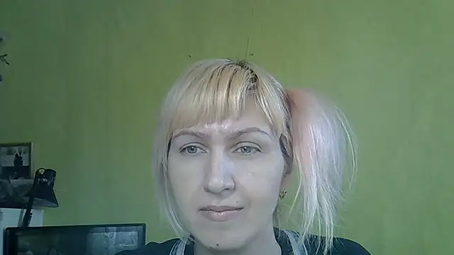 Snapshot of Helgy_asy chatting on 04.09.26 Helgy asy online show from 04.09.26