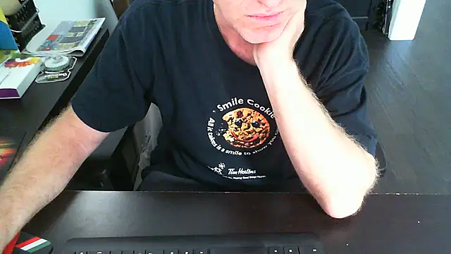 Snapshot of Shalun2000 chatting on 06.20.26 Shalun2000 online show from 06.20.26