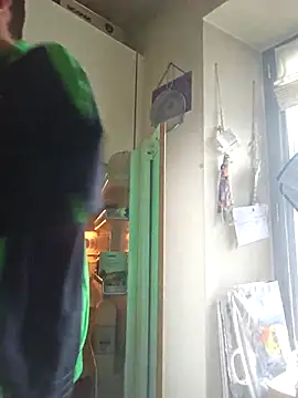 Snapshot of pig94pig chatting on 04.15.26 pig94pig online show from 04.15.26