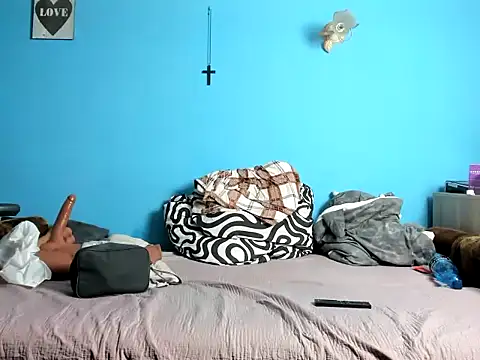 PornoQueeen online show from 04.04.26