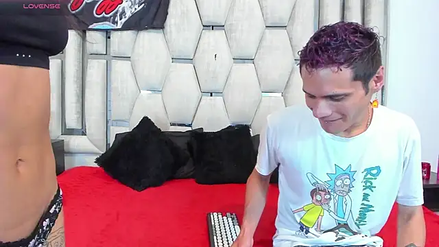 Snapshot of karlaandmatt chatting on 06.28.26 karlaandmatt online show from 06.28.26