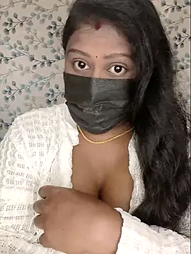 Snapshot of Romantic_Woman chatting on 04.19.26 Romantic Woman online show from 04.19.26