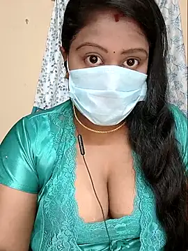 Snapshot of Romantic_Woman chatting on 04.21.26 Romantic Woman online show from 04.21.26