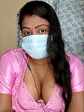 Snapshot of Romantic_Woman chatting on 04.23.26 Romantic Woman online show from 04.23.26