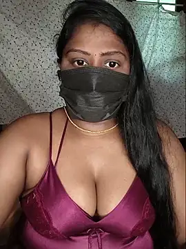 Snapshot of Romantic_Woman chatting on 05.16.26 Romantic Woman online show from 05.16.26