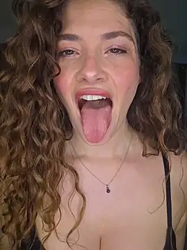 Snapshot of CelineBoyer_ chatting on 06.15.26 CelineBoyer online show from 06.15.26