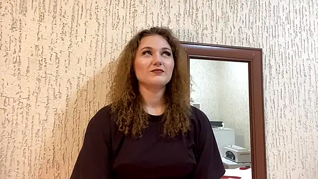 Snapshot of SopfieNiktasha chatting on 04.04.26 SopfieNiktasha online show from 04.04.26