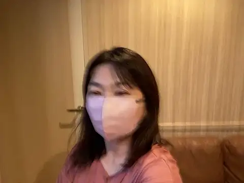 Snapshot of lemonade_madame chatting on 05.05.26 lemonade madame online show from 05.05.26