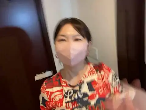 Snapshot of lemonade_madame chatting on 05.22.26 lemonade madame online show from 05.22.26