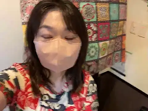 Snapshot of lemonade_madame chatting on 06.19.26 lemonade madame online show from 06.19.26