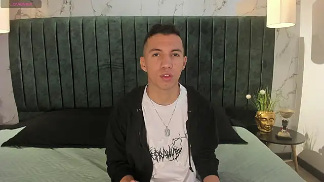 Dylan ross  online show from 04.07.26