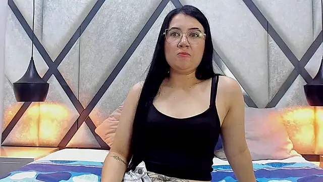 ChloeAshdord online show from 04.10.26