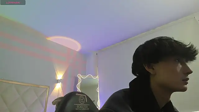 Snapshot of Eidan_tay chatting on 04.08.26 Eidan tay online show from 04.08.26