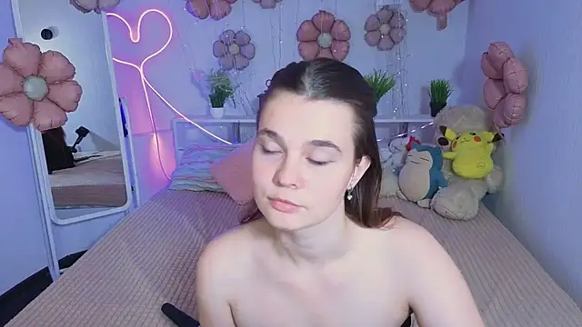 Snapshot of Kacey_Love chatting on 07.25.26 Kacey Love online show from 07.25.26