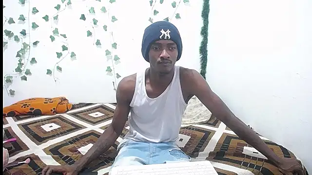 Snapshot of skey_12 chatting on 04.12.26 skey 12 online show from 04.12.26