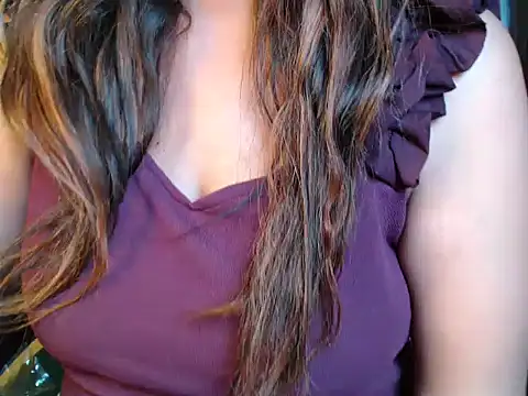 Snapshot of Kiarax1 chatting on 05.26.26 Kiarax1 online show from 05.26.26