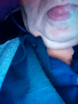 Snapshot of lickboy40 chatting on 05.18.26 lickboy40 online show from 05.18.26