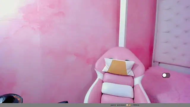 Snapshot of valentina__ortiz chatting on 07.20.26 valentina ortiz online show from 07.20.26