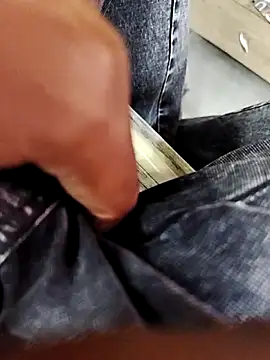 Snapshot of X-boy-11 chatting on 04.09.26 X-boy-11 online show from 04.09.26