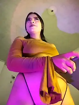 Snapshot of CaticaaSquirtt1 chatting on 04.05.26 CaticaaSquirtt1 online show from 04.05.26