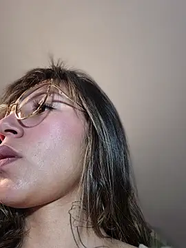 Snapshot of Mar_puentes chatting on 05.17.26 Mar puentes online show from 05.17.26