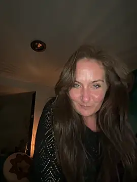 AtomicAngie online show from 04.19.26