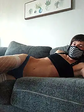 Wayuphornybttm online show from 04.29.26