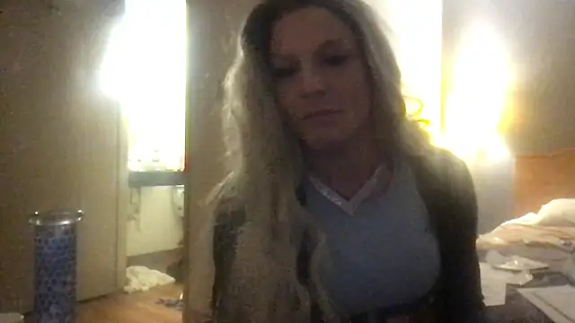 GypsiiCornel online show from 04.12.26