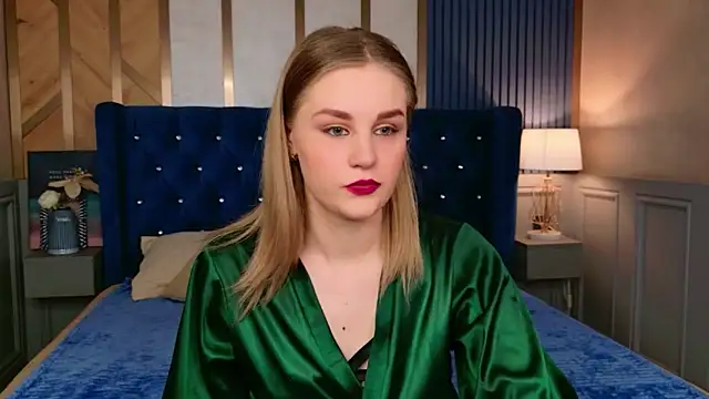 Snapshot of Molly_Voses chatting on 05.07.26 Molly Voses online show from 05.07.26